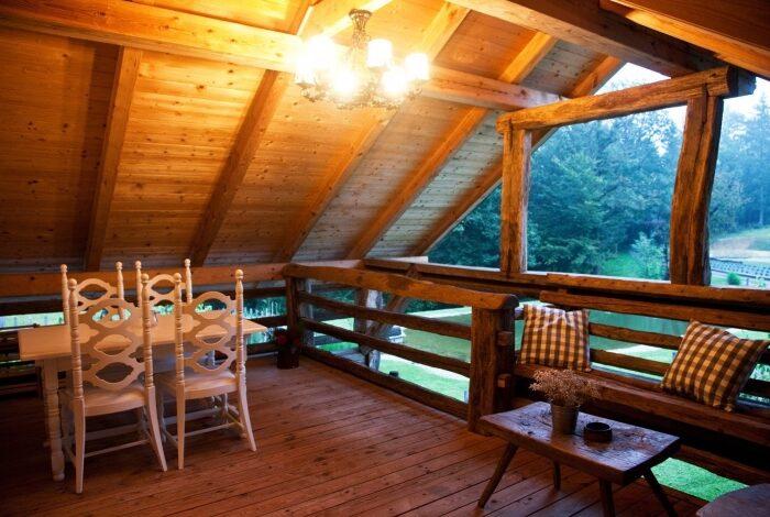 Lavender-Hill-apartma-Kasca-terasa-z-razgledom-na-ribnik-705×470