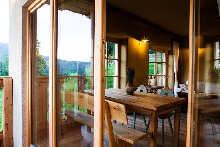 Lavender-Hill-apartma-Kostanj-jedilnica-in-dnevni-prostor-705×470