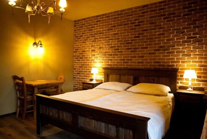 Lavender-Hill-soba-Bor-zakonska-postelja-705×470