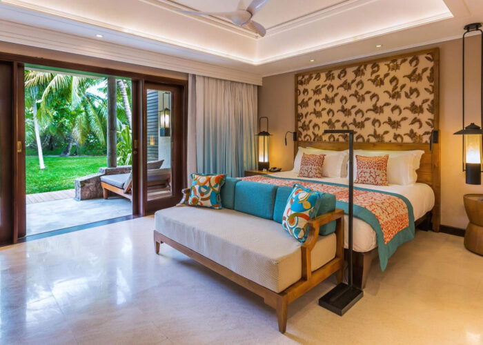 Constance Lemuria 3 Constance Lemuria 3